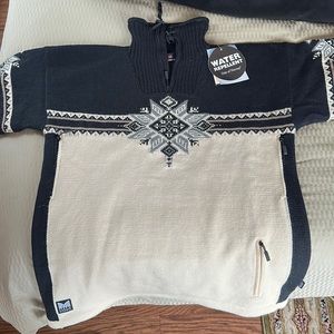 Dale of Norway ski sweater NWT